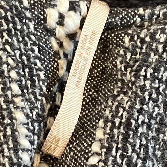 Free People women’s size medium (fits on the bigger side) Textured Knit Poncho - Picture 3 of 14